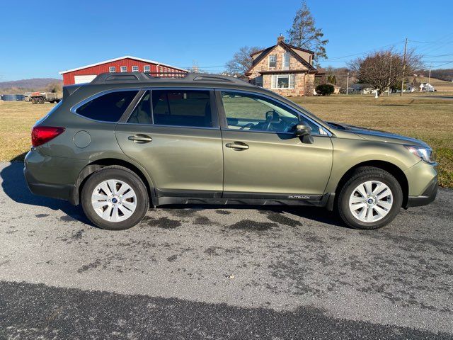 2019 Subaru Outback 2.5i Premium | Ephrata, PA | Pine Tree Motors