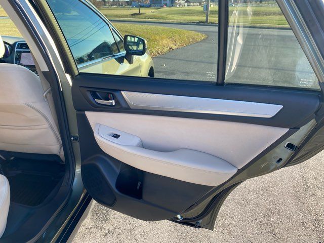 2019 Subaru Outback 2.5i Premium | Ephrata, PA | Pine Tree Motors