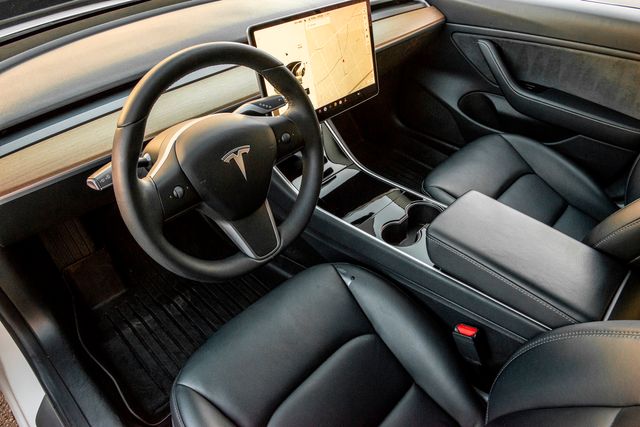 2019 Tesla Model 3 Standard Range Plus | Van Nuys, CA | Stellar Auto INC.