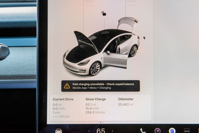 2019 Tesla Model 3 Standard Range Plus | Van Nuys, CA | Stellar Auto INC.