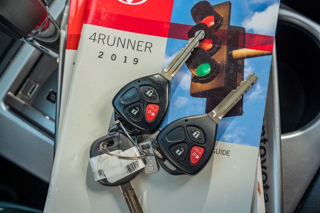 2019 Toyota 4Runner SR5 4X4 W/ UPGRADES / GREAT RELIABILITY | Austin, TX | Rocky Mountain Truck Stop Austin