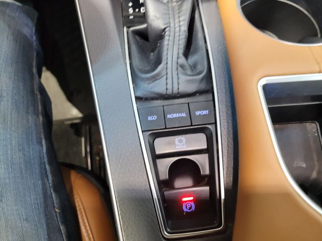2019 Toyota Avalon Limited -  Zero Dealer Fees- Financing-  Free VSC | Dickinson, ND | Autorama Auto Sales and Rentals