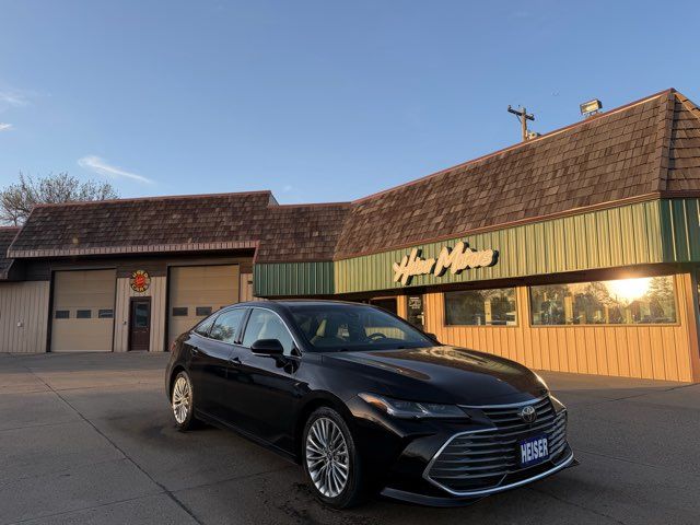 2019 Toyota Avalon Limited | Dickinson, ND | Heiser Motors