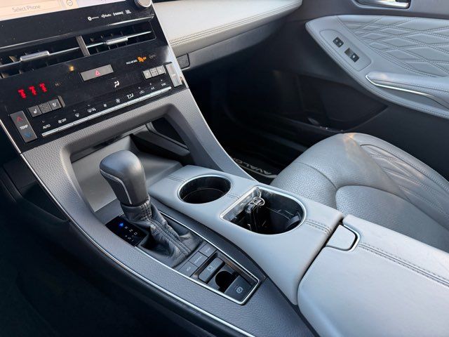 2019 Toyota Avalon Limited | Dickinson, ND | Heiser Motors