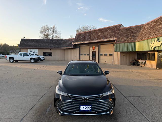 2019 Toyota Avalon Limited | Dickinson, ND | Heiser Motors