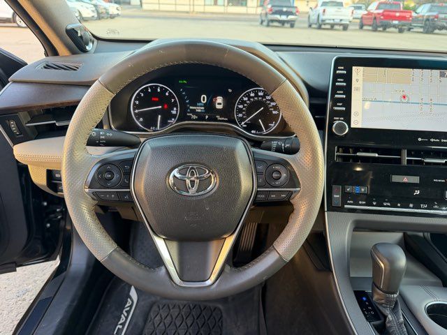 2019 Toyota Avalon Limited | Dickinson, ND | Heiser Motors