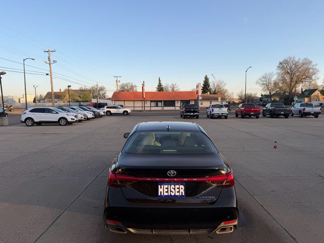2019 Toyota Avalon Limited | Dickinson, ND | Heiser Motors