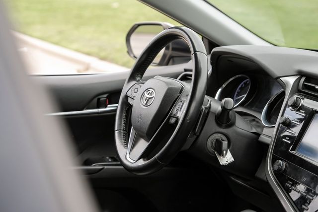 2019 Toyota Camry SE Partial Leather Sport Seats Apple Car Play BT 2019 Toyota Camry SE Partial Leather Sport Seats Apple Car Play BT