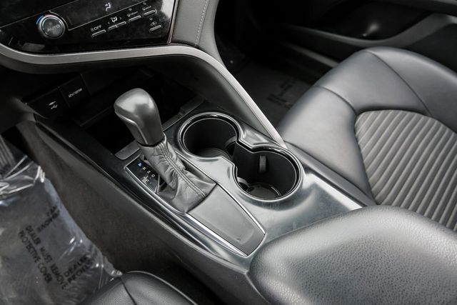 2019 Toyota Camry SE Partial Leather Sport Seats Apple Car Play BT 2019 Toyota Camry SE Partial Leather Sport Seats Apple Car Play BT