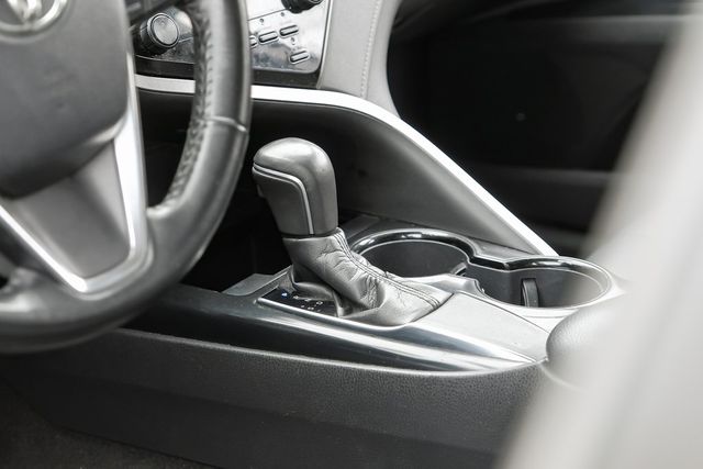 2019 Toyota Camry SE Partial Leather Sport Seats Apple Car Play BT 2019 Toyota Camry SE Partial Leather Sport Seats Apple Car Play BT