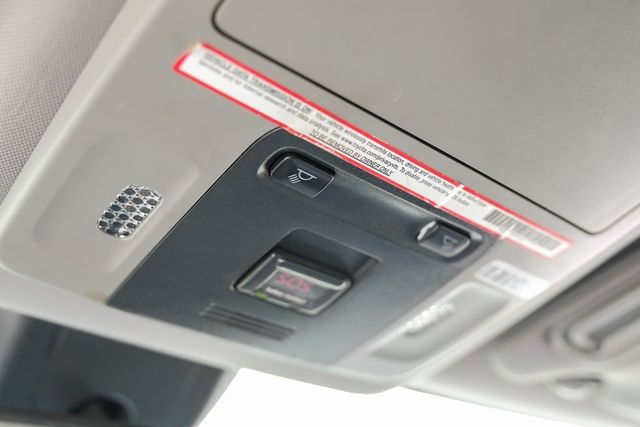 2019 Toyota Camry SE Partial Leather Sport Seats Apple Car Play BT 2019 Toyota Camry SE Partial Leather Sport Seats Apple Car Play BT