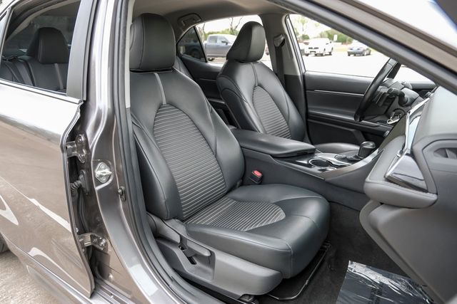 2019 Toyota Camry SE Partial Leather Sport Seats Apple Car Play BT 2019 Toyota Camry SE Partial Leather Sport Seats Apple Car Play BT