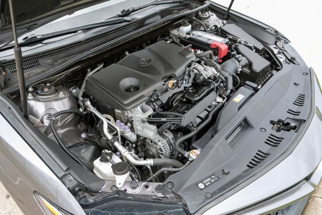 2019 Toyota Camry SE Partial Leather Sport Seats Apple Car Play BT 2019 Toyota Camry SE Partial Leather Sport Seats Apple Car Play BT