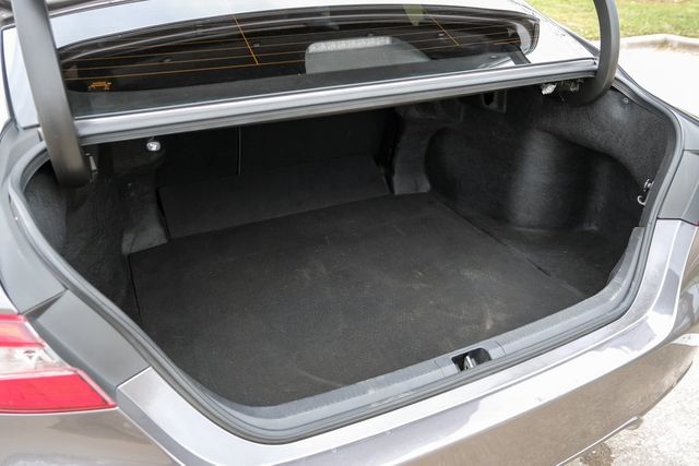 2019 Toyota Camry SE Partial Leather Sport Seats Apple Car Play BT 2019 Toyota Camry SE Partial Leather Sport Seats Apple Car Play BT