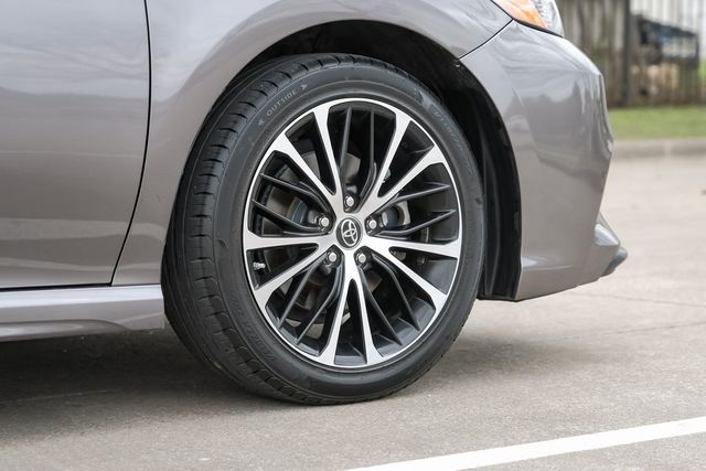 2019 Toyota Camry SE Partial Leather Sport Seats Apple Car Play BT 2019 Toyota Camry SE Partial Leather Sport Seats Apple Car Play BT