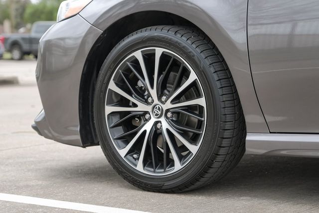 2019 Toyota Camry SE Partial Leather Sport Seats Apple Car Play BT 2019 Toyota Camry SE Partial Leather Sport Seats Apple Car Play BT