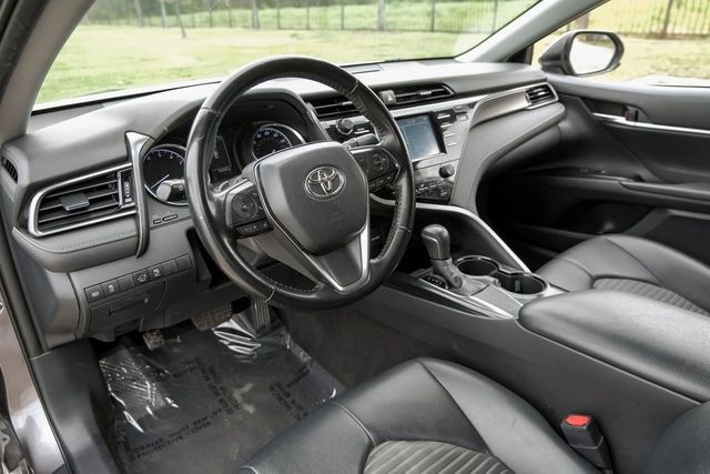 2019 Toyota Camry SE Partial Leather Sport Seats Apple Car Play BT 2019 Toyota Camry SE Partial Leather Sport Seats Apple Car Play BT