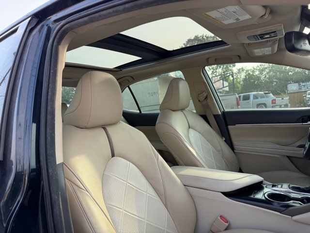 2019 Toyota Camry XLE | San Antonio, TX | Jacob's Auto Sales Inc.