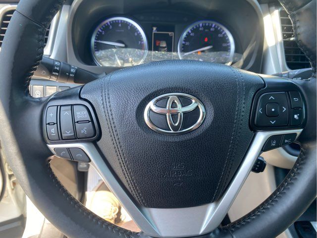 2019 Toyota Highlander XLE | Ephrata, PA | Pine Tree Motors 2019 Toyota Highlander XLE | Ephrata, PA | Pine Tree Motors