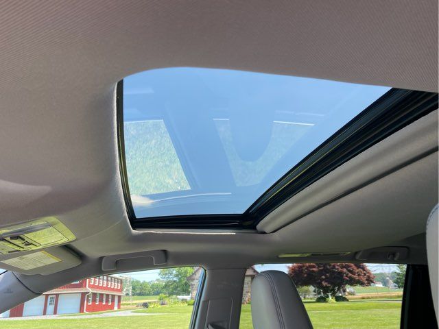 2019 Toyota Highlander XLE | Ephrata, PA | Pine Tree Motors 2019 Toyota Highlander XLE | Ephrata, PA | Pine Tree Motors