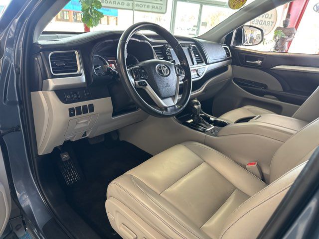 2019 Toyota Highlander XLE | Rome, GA | Knight's Car Store
