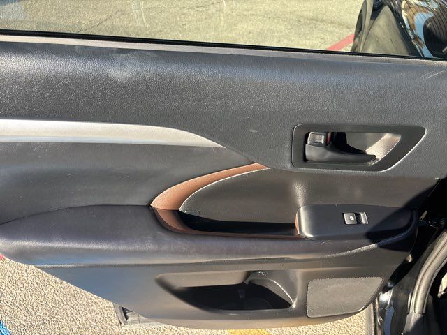 2019 Toyota Highlander LE Plus | San Antonio, TX | Clear Choice Automotive South