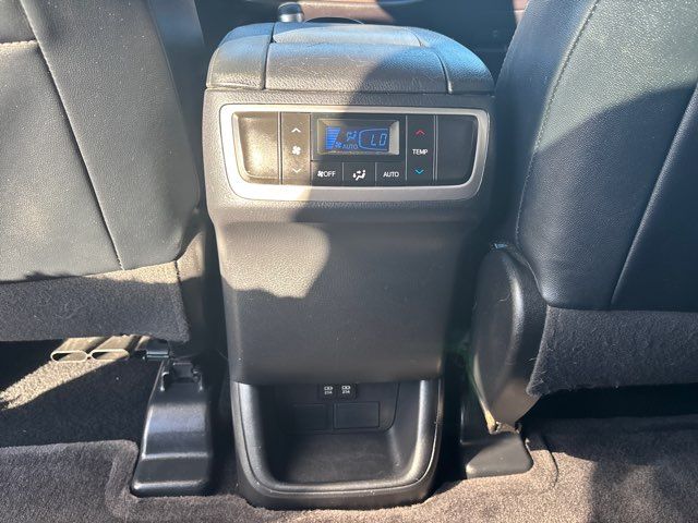 2019 Toyota Highlander LE Plus | San Antonio, TX | Clear Choice Automotive South