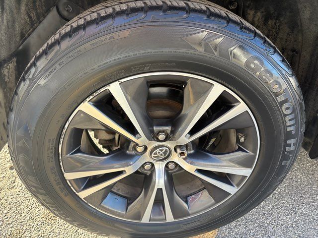 2019 Toyota Highlander LE Plus | San Antonio, TX | Clear Choice Automotive South