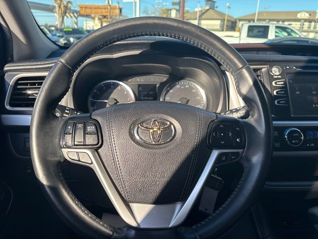 2019 Toyota Highlander LE Plus | San Antonio, TX | Clear Choice Automotive South