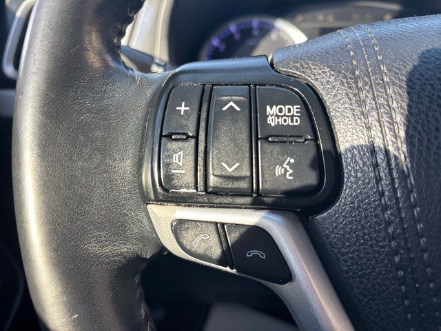 2019 Toyota Highlander LE Plus | San Antonio, TX | Clear Choice Automotive South