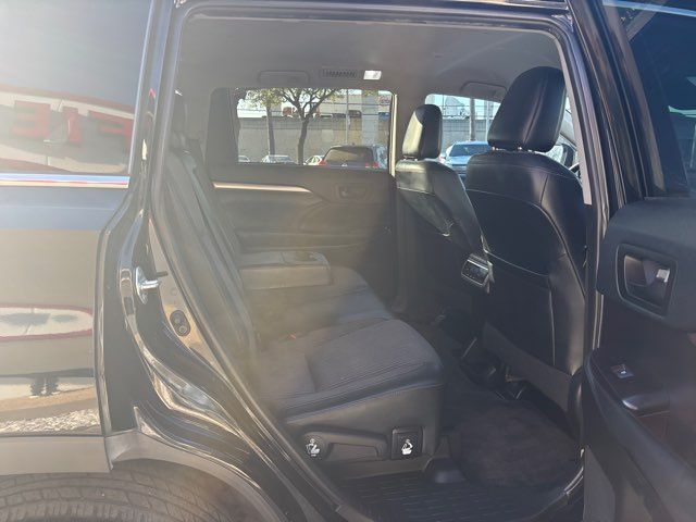 2019 Toyota Highlander LE Plus | San Antonio, TX | Clear Choice Automotive South 2019 Toyota Highlander LE Plus | San Antonio, TX | Clear Choice Automotive South