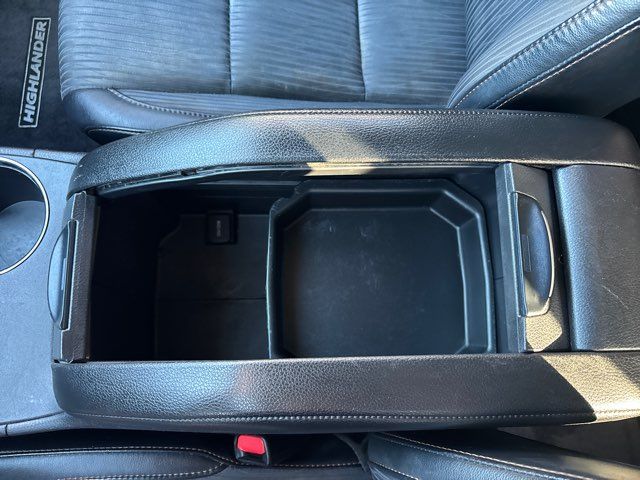 2019 Toyota Highlander LE Plus | San Antonio, TX | Clear Choice Automotive South