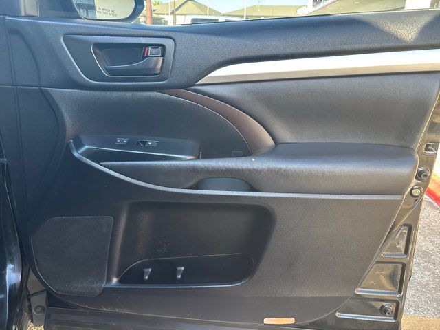 2019 Toyota Highlander LE Plus | San Antonio, TX | Clear Choice Automotive South 2019 Toyota Highlander LE Plus | San Antonio, TX | Clear Choice Automotive South