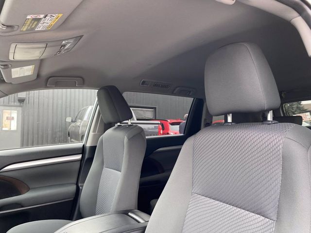 2019 Toyota Highlander LE