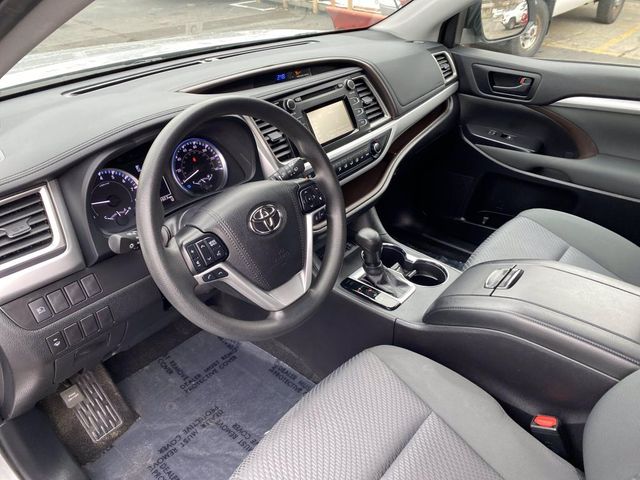 2019 Toyota Highlander LE