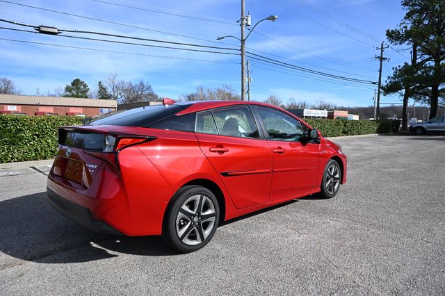 2019 Toyota Prius XLE