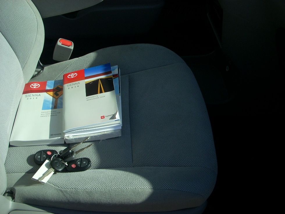 toyota sienna handicap seat