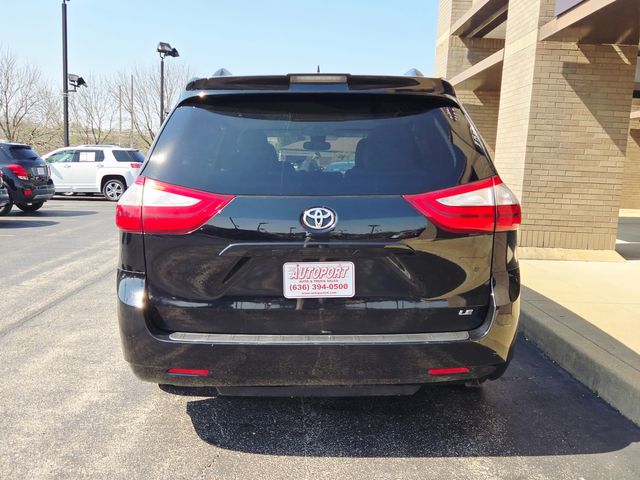 2019 Toyota Sienna LE | Ellisville, MO | AutoPort