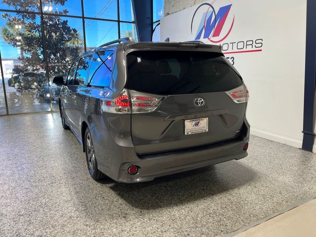2019 Toyota Sienna SE Premium 8-Passenger | Longwood, FL | Millenia Motors 2019 Toyota Sienna SE Premium 8-Passenger | Longwood, FL | Millenia Motors