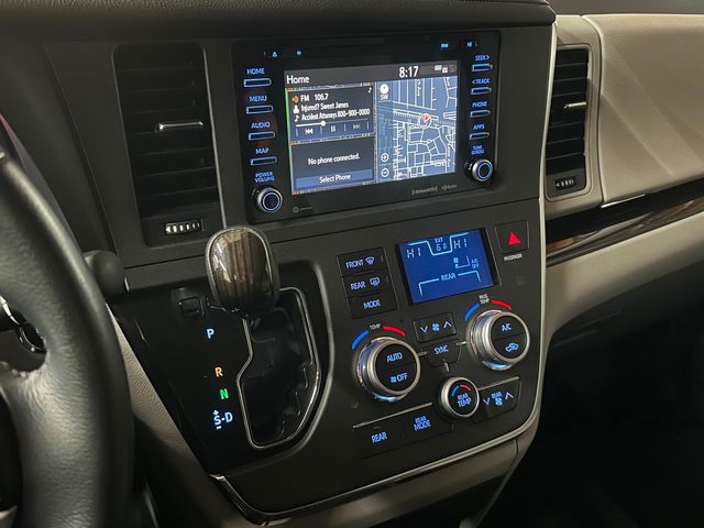 2019 Toyota Sienna XLE 8-Passenger | Van Nuys, CA | Stellar Auto INC.