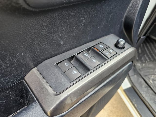 2019 Toyota Tacoma SR5 V6 | Brownsville TX | English Motors 2019 Toyota Tacoma SR5 V6 | Brownsville TX | English Motors