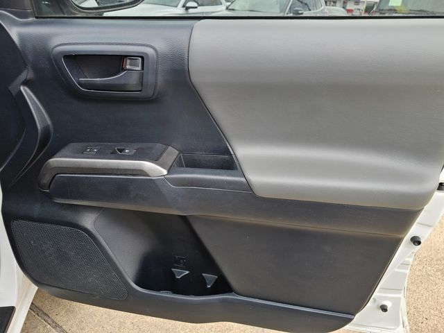 2019 Toyota Tacoma SR5 V6 | Brownsville TX | English Motors 2019 Toyota Tacoma SR5 V6 | Brownsville TX | English Motors