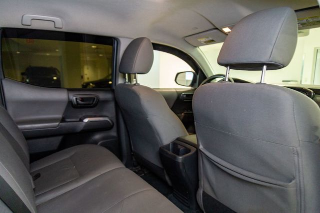 2019 Toyota Tacoma  SR5 Crew Cab
