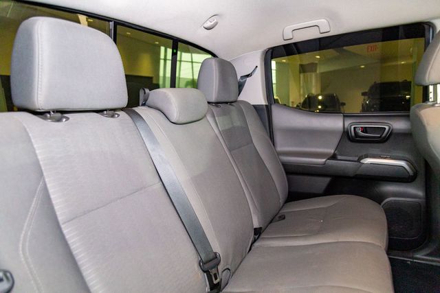 2019 Toyota Tacoma  SR5 Crew Cab