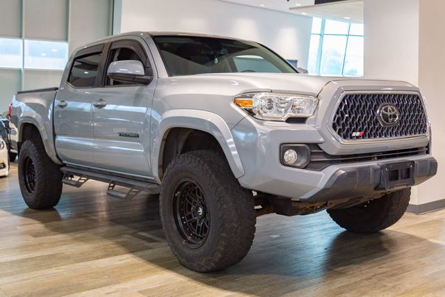 2019 Toyota Tacoma  SR5 Crew Cab