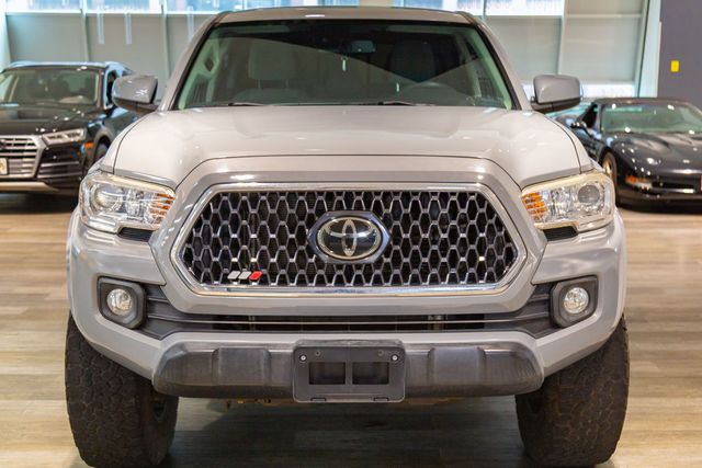 2019 Toyota Tacoma  SR5 Crew Cab