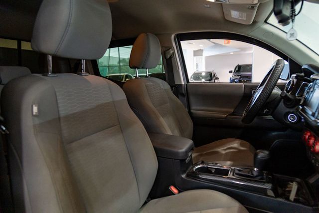 2019 Toyota Tacoma  SR5 Crew Cab