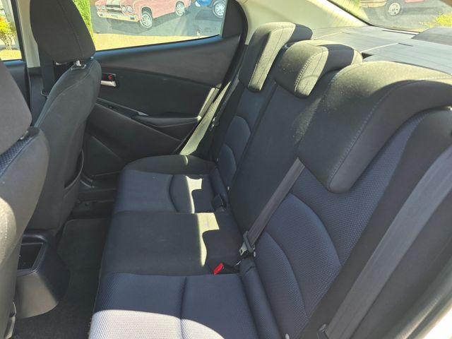 2019 Toyota Yaris LE 2019 Toyota Yaris LE