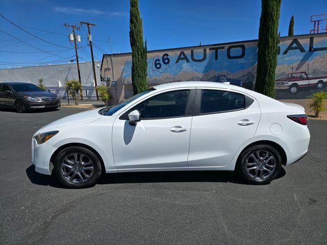 2019 Toyota Yaris LE