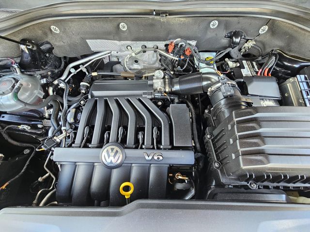 2019 Volkswagen Atlas V6 SEL R-Line 4Motion | Brownsville TX | English Motors 2019 Volkswagen Atlas V6 SEL R-Line 4Motion | Brownsville TX | English Motors
